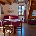 Au Village 'l' Oustalou' *