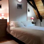 Au Village 'l' Oustalou' Casa de Férias