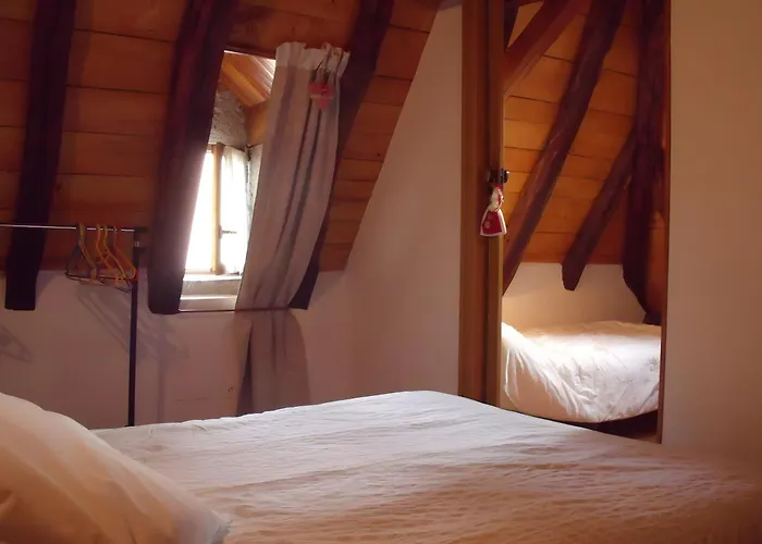 Vakantiehuis Au Village 'l' Oustalou' Corn